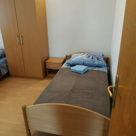 Apartmant Kastel-Stafilic Daire *
